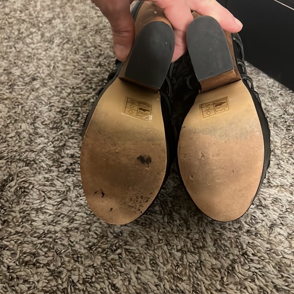 Bebe Black strappy/ caged high heels with zipper up back - Picture 3 of 4